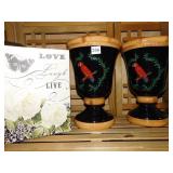 VERSE GIFT BOX, 2 PARRIOT VASES