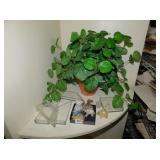 ARTIFICIAL PLANT, GLASS DISHES, STONE ANIMAL