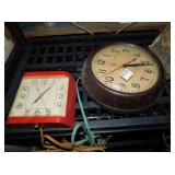 CLOCKS VINTAGE, TELECHRON, GE