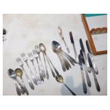 SILVER PLATE FLATWARE, NEAT 50S BOX