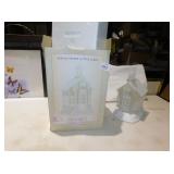 ACRYLIC CHURCH GLITTER GLOBE BATTERY OP