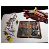 2 TON HYDRAULIC FLOOR JACK, PLUM BOB, ETC.