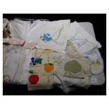 LARGE GROUP OF VINTAGE LINENS, DOILIES, ETC.