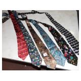 6 TIES INCLUDING HOLIDAY, WARNER BROTHERS