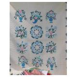 BED SPREAD QUILTED WITH FLOWERS