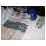 QUILTED TOTE, SHOES SIZE 10W