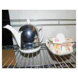 HALL TEA POT, VINTAGE JUICER