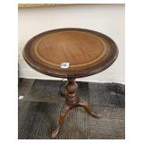 FINE ARTS GRAND FURNITURE 21" H X 14" ROUND 3 LEG