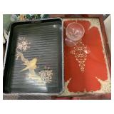 ANCHOR HOCKING CHAMPAIGN GLASSES 2 SERVING TRAYS