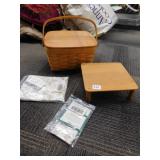 LONGABERGER PIE BASKET W/ 2 LINERS