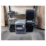 AIWA STEREO W/ SPEAKER CD 3 PLAYER