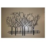 METAL TREE DÉCOR W/ FENCE