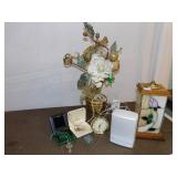 LEADED GLASS SIDE PANEL LAMP, ROSARY BEADS, PLANT