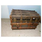 STEAMER TRUNK WITH KEY