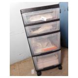 ORGANIZER WITH 1 WHEEL MISSING