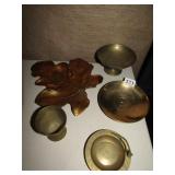 LARGE LEAF DISH 4013 W/ MAKER MARK, CAT ROUND