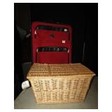 BASKET WITH CONNECTED LID AND SUITCASE ON WHEELS