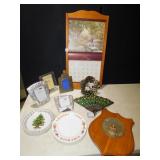 PLATES AND PICTURE FRAMES