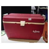 IGLOO COOLER RED 24" W