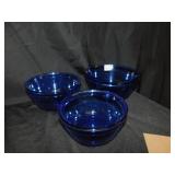NESTING BOWLS GLASS.