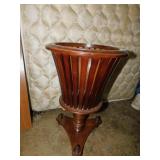 MAHOGANY FINISH PLANTER