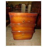 AM. MARTINVILLE NIGHT STAND SCRATCHES