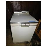 VINTAGE PORTABLE PINK INTERIOR DISHWASHER .