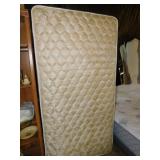 .TWIN MATTRESS NO BOX SPRING CLEAN