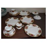 ROYAL ALBERT DISHES