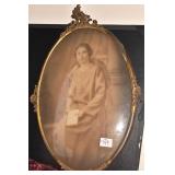 CONVEX GLASS METAL FRAME W/ PICTURE.