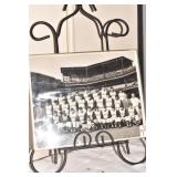 PIRATES PICTURE NOT EASEL.