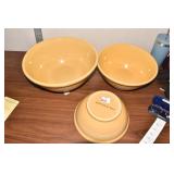 3 POTTERY BOWLS MARTHA MAIL
