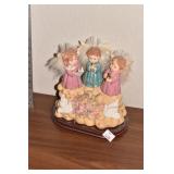 ELECO MUSICAL ANGEL FIGURINE