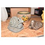 SUNFLOWER PLANTER SANDSTONE DOG COMP SNAIL.