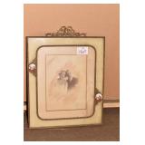 PICTURE FRAME WITH SURROUND