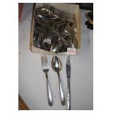 GROUP OF FLATWARE FORK KNIFE SPOON STAINLESS