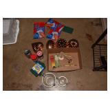 NEW SCRUB BUDDIES PYREX MEASURING CUPS, MEAT AND