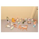 PLASTIC ANIMALS AND NATIVITY SET