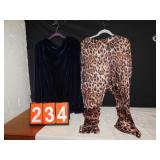 ANIMAL PRINT PANTS AND TOP 2 X TOP, 1 X PANTS