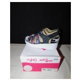 RYKA 9 MED. FLOWER, VELCRO STRAP SANDALS