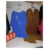 ROBE 1X ESSENTIALS, CAROLYN STRAUSS SKIRT SET 2X