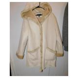 JONES NY W/ FAUX FUR TRIM LARGE W/ HOOD