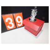 5" H GLASS GRAPE ON MIRRORED STAND