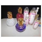 BLACK SKIRT 1X W/ BELT AND SLINKY 1 X SHORTS