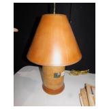 WOVEN DESIGN LAMP W/ SHADE