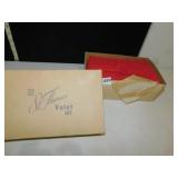 ST. THOMAS OLD STOCK VALET KIT IN OB & BELT