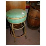 VINTAGE BAR STOOL