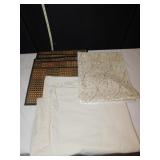 WILLIAM SONOMA IVORY OVAL TABLE CLOTH 80X68, 6