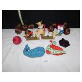 VALENTINE WOOD FIGURES W/ HEARTS, GERMANY CANDLE