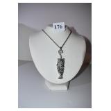 PANTHER RHINESTONE PENDANT ON SILVER TONE 18"